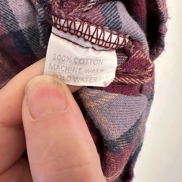 Brandy Melville button up flannel. One size - Picture 4 of 4